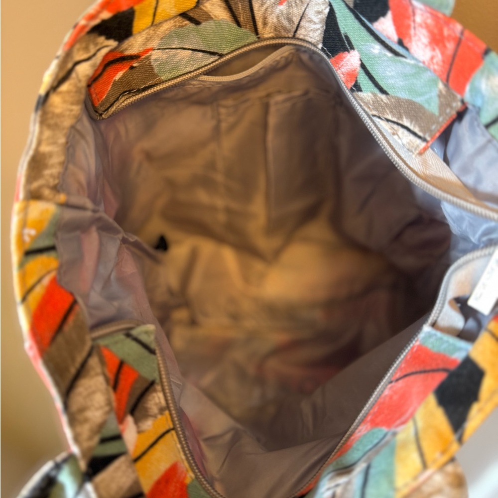 Robin Ruth Multicolor Florida Text Tote - Picture 3 of 5